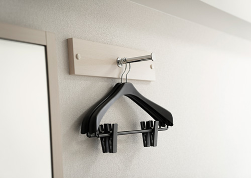 Hangers and hangers with clips